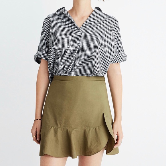 Madewell ruffle-wrap mini skirt in expat olive - Picture 4 of 6